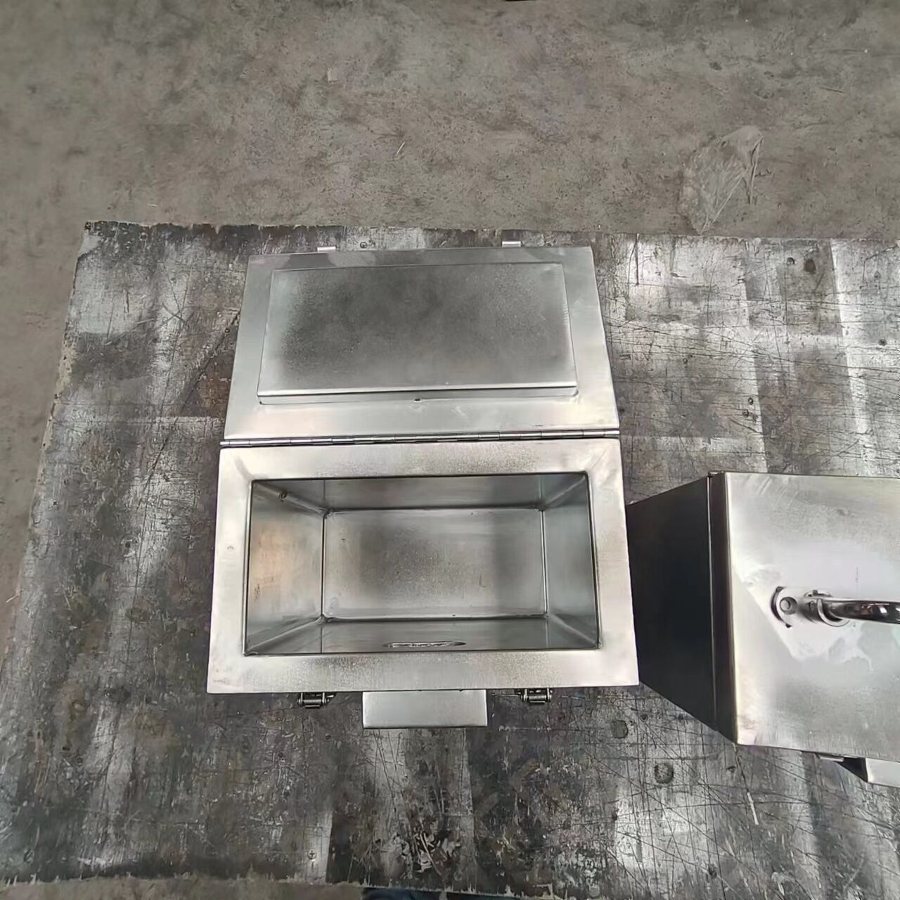 汕头深入剖析铅箱：防护与存储的可靠伙伴