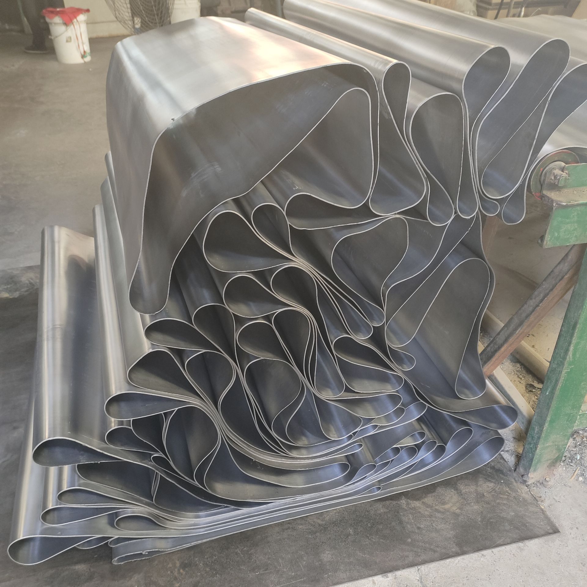 汕头铅板厚度与辐射防护能力的关系是怎样的？